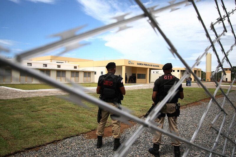 Holanda-fecha-19-presidios-por-falta-presos