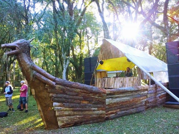 >Viking Festival 2017</p><p>Alguns pensam que o trabalho do artista é brincadeira, que é fácil… Pagam o padeiro, o pedreiro, o jardineiro, etc… mas <strong>quando se fala em pagar o artista agem como se não fosse um trabalho de fato</strong>.</p><p style=