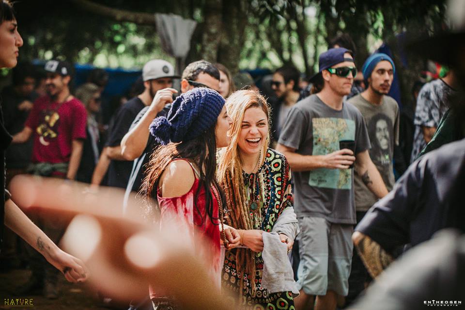 ><img data-lazyloaded=