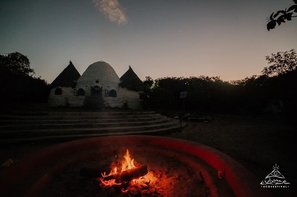 > <br />
Texto: <a href=