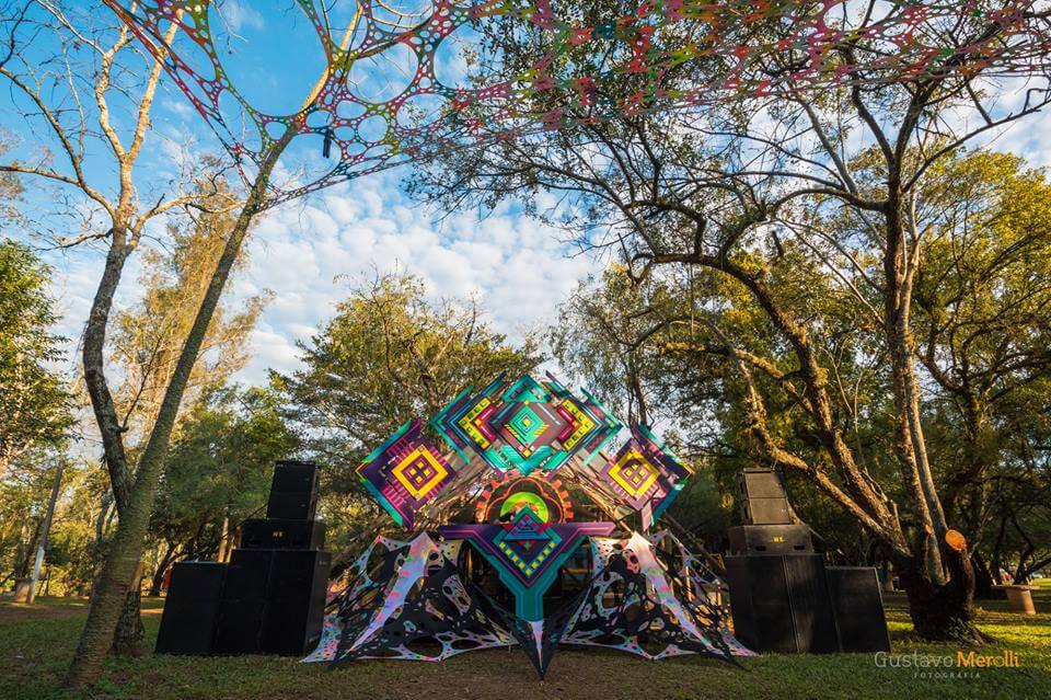 ></strong>Fotografias: <a href=