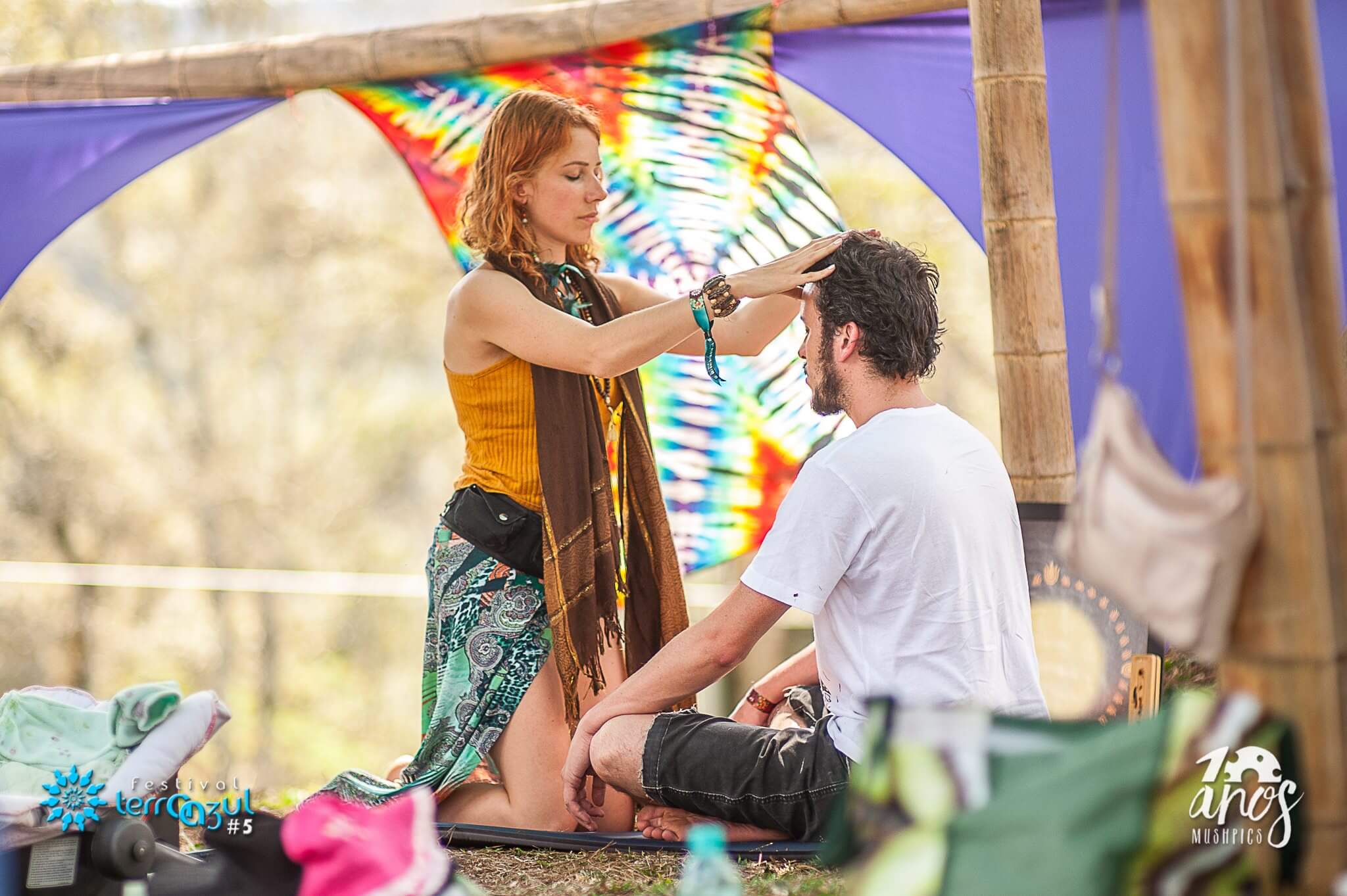 >Leila aplicando Deeksha no Espaço de cura | Foto: Flabio Ribeiro – <a href=