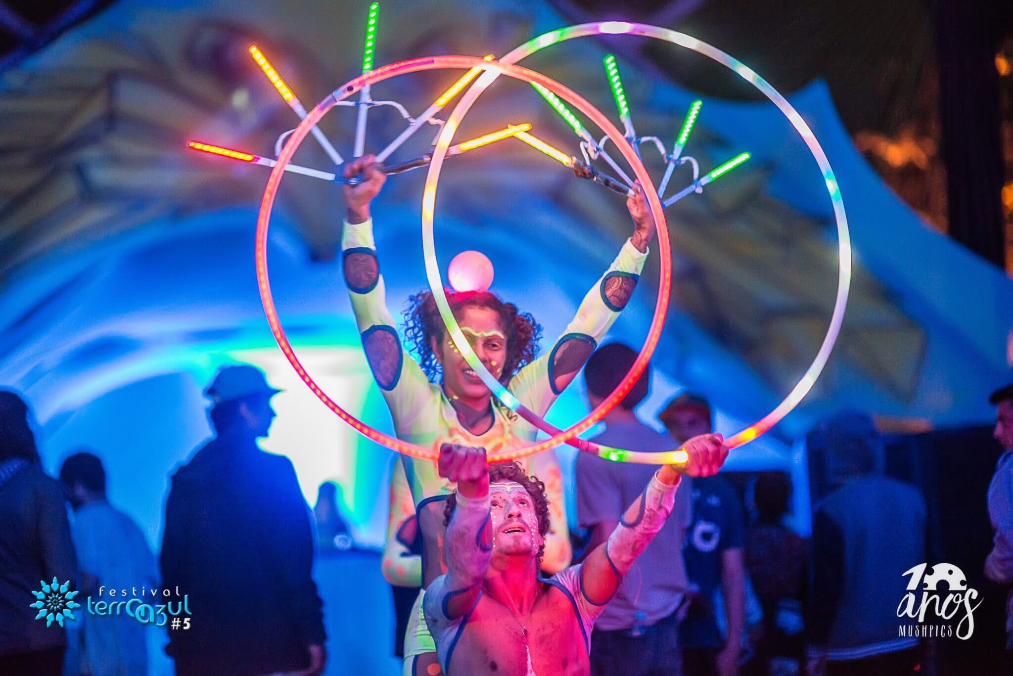 >Ingrid Gonçalves, Vini Cirque & Merreus das Calopsitas | Fotos: Flabio Ribeiro – <a href=