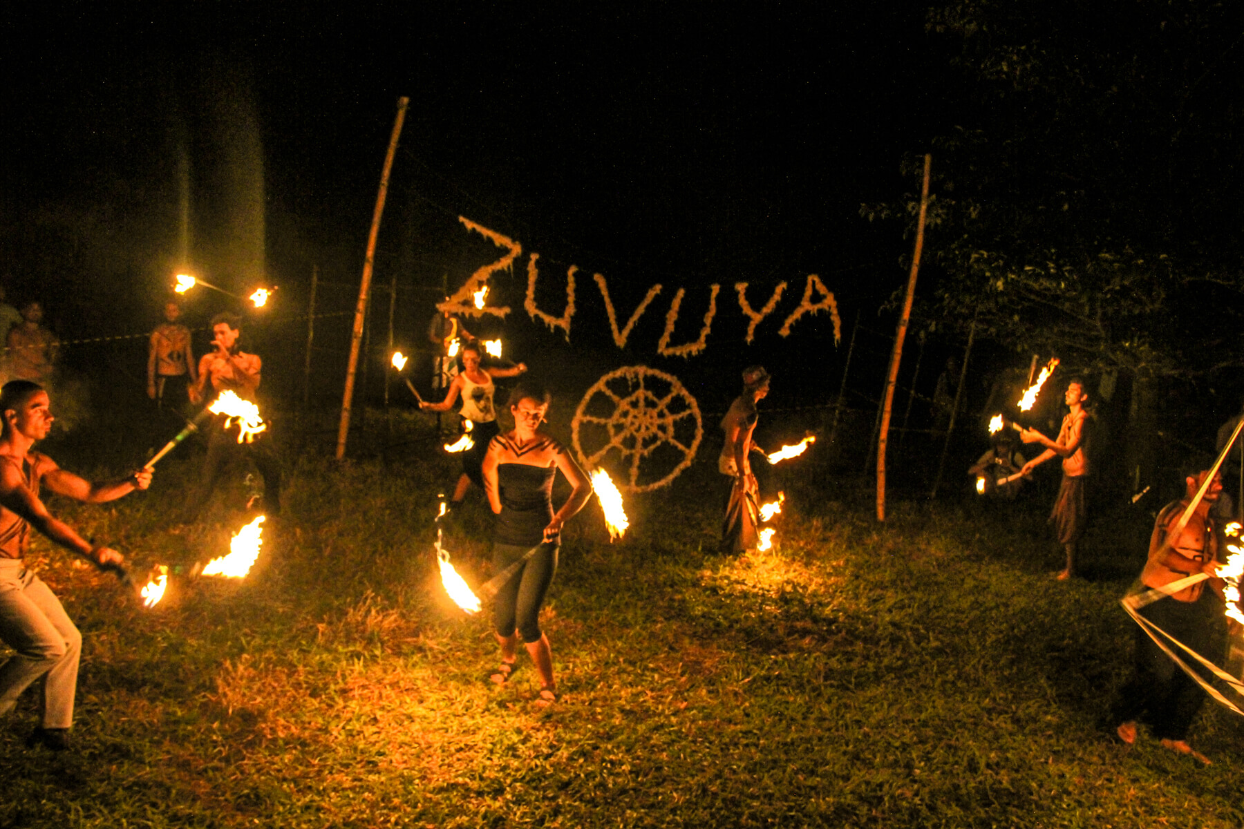 ></p><h3>E o<strong> <em>line up</em> </strong>então continua sendo nessa linha…</h3><p style=