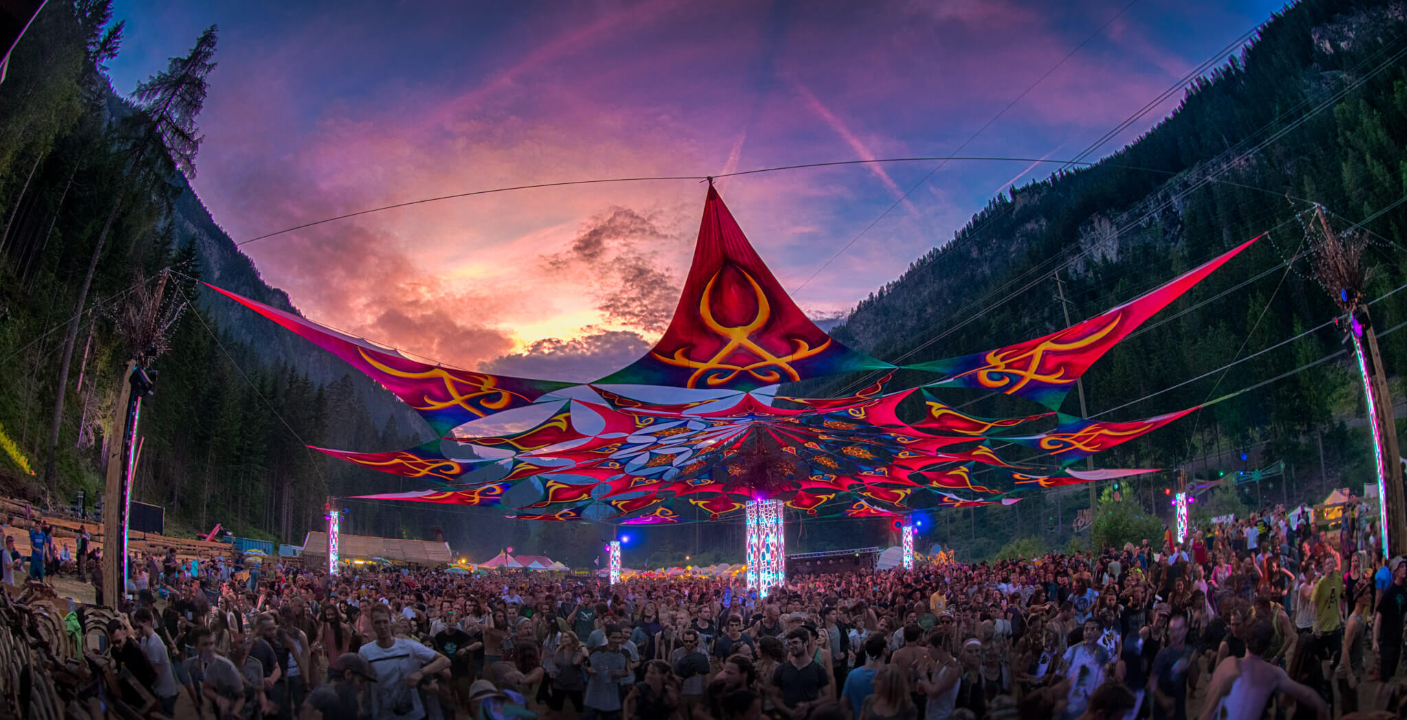 ></span><img data-lazyloaded=