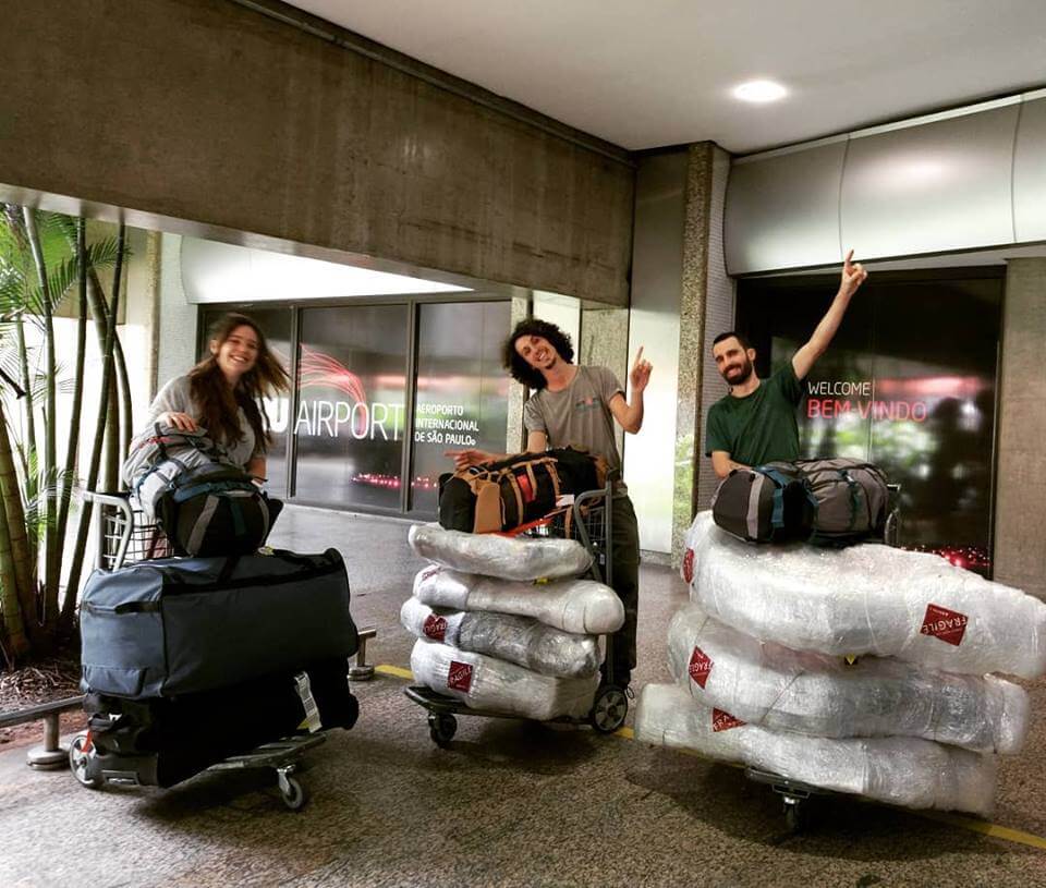 ><em>Team</em><strong> Mimesis</strong> na sua primeira viagem para o Brasil.</p><h2 style=