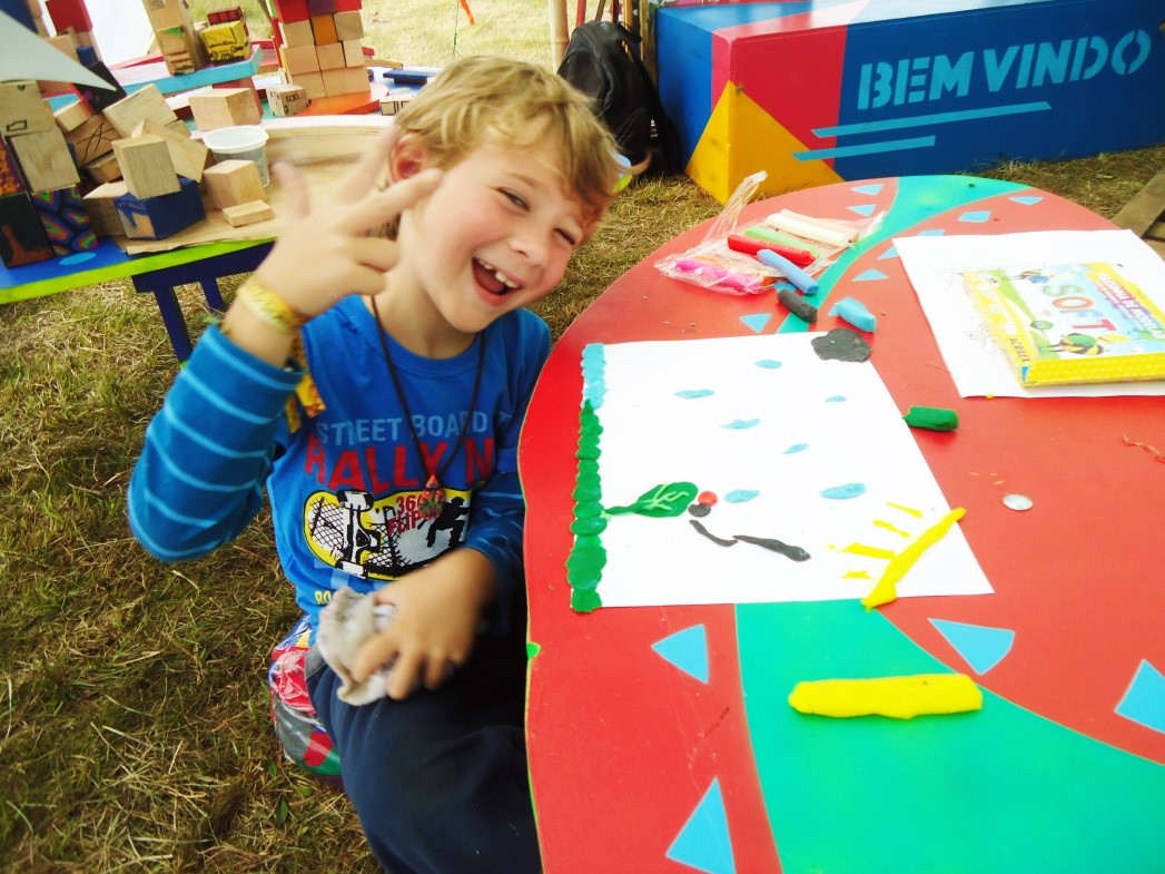 >Arthtur. Soma da Existência- Kundalini Festival 2016. </p><p>Fico extremamente grato pelo resultado de algo que foi minuciosamente calculado, e o melhor é o <em>feed back</em> destas <strong>crianças cristais</strong>.</p><p style=