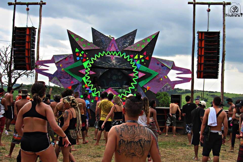 >Pachamama Special Dark Whisper e Ogoun. MDF e pinturas. Parceria com <a href=