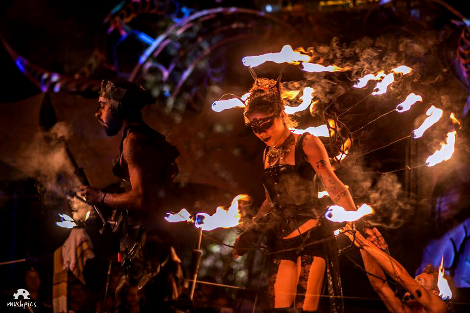 >Fotografias: <strong><a class=