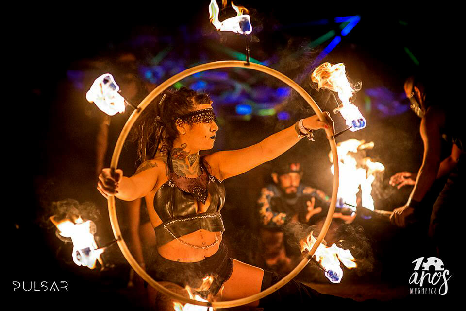 ><img data-lazyloaded=