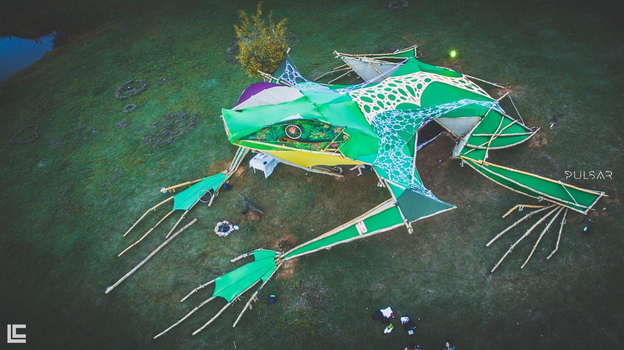 >Sapo (18 m) | Fotografias:<strong><a class=