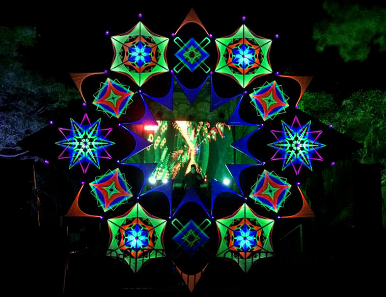 ><img data-lazyloaded=