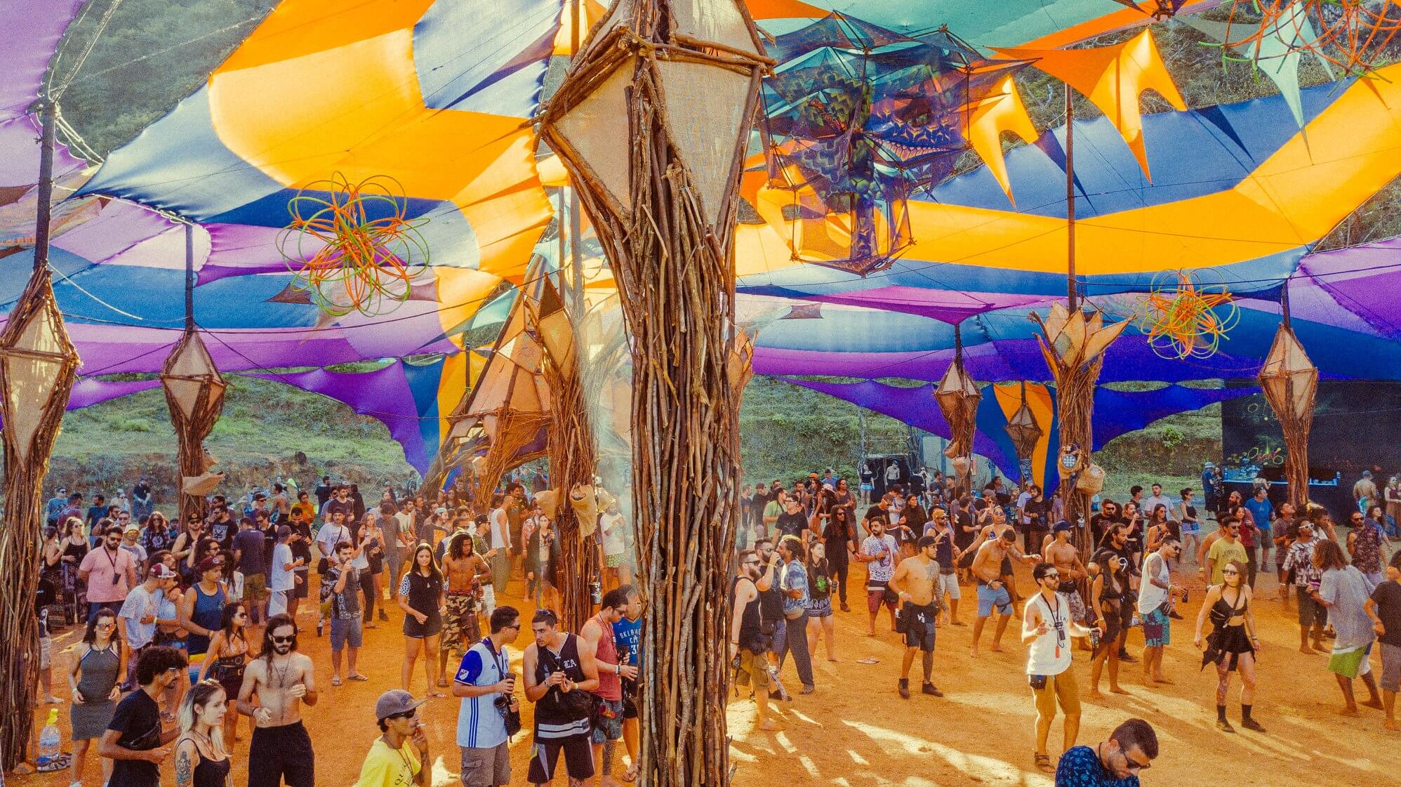 >Fotografias: <strong><a class=