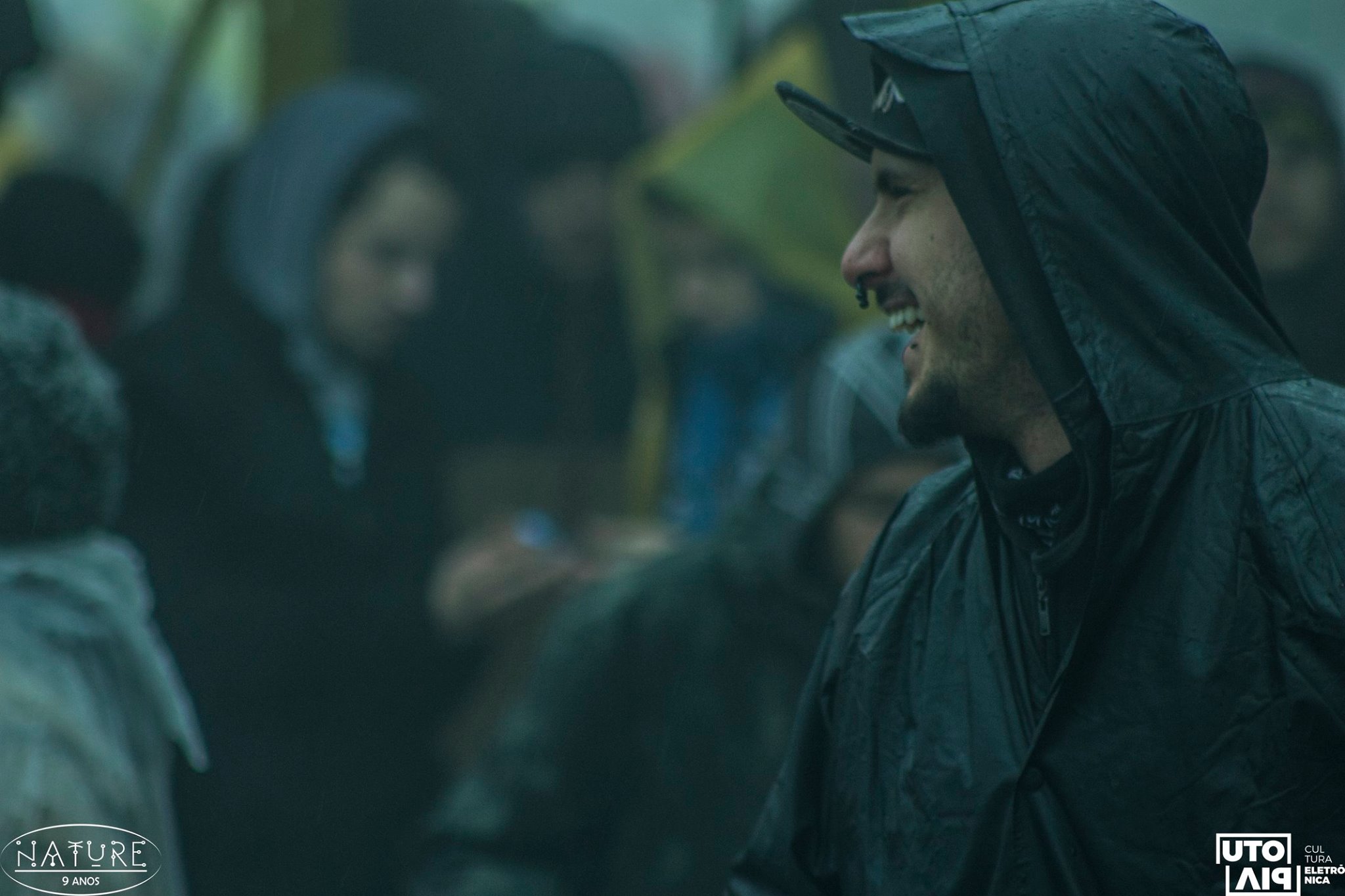 ><img data-lazyloaded=